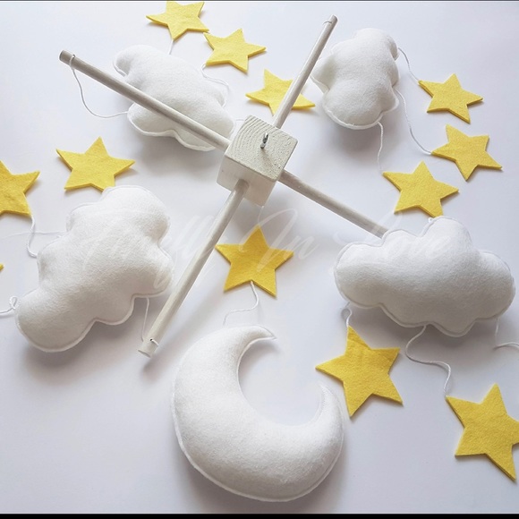 Moon and Stars crib mobile - Picture 3 of 3